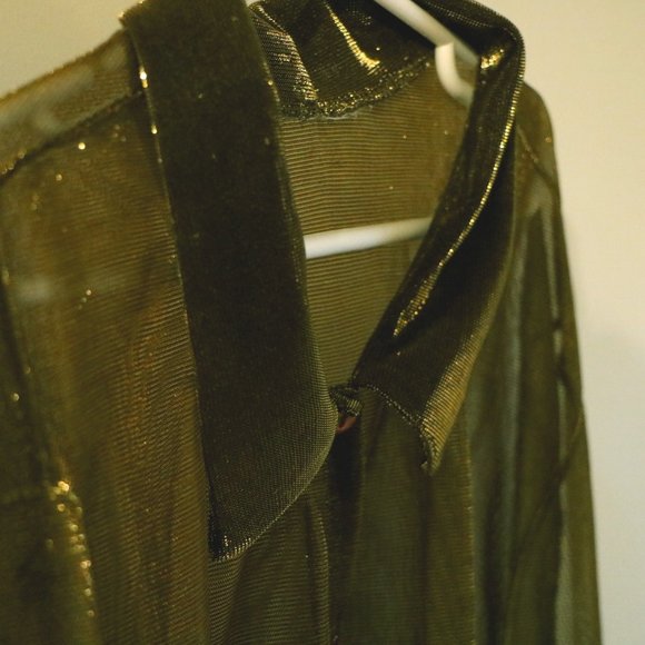 Shiny gold blouse - Picture 3 of 3